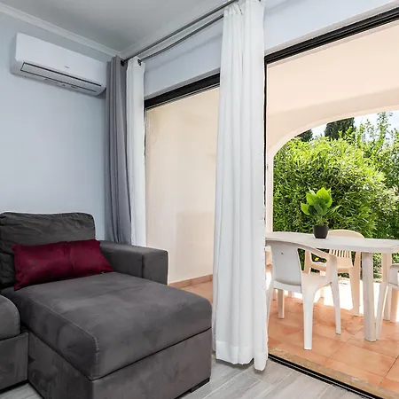 In Sao Rafael Албуфейра